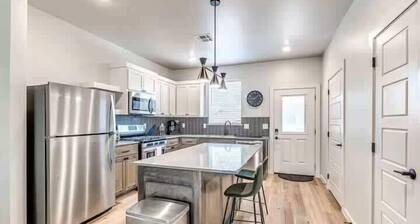 Cozy New Build Near Plaza District & Downtown OKC