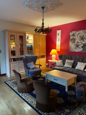 Télévision, chaîne hi-fi