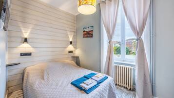 5 Schlafzimmer, Bügeleisen/Bügelbrett, WLAN, Bettwäsche