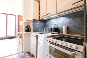Private kitchen - Sunny South-facing apartment with cabin bedroom (Flaine)
