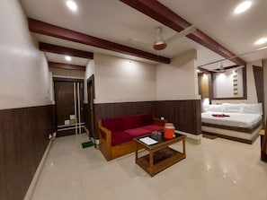 Deluxe Double Room | Free WiFi