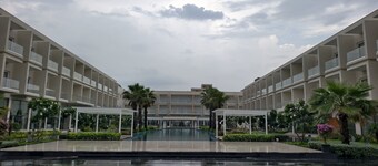 골든 샌즈 - 바이 더 베이 리조트