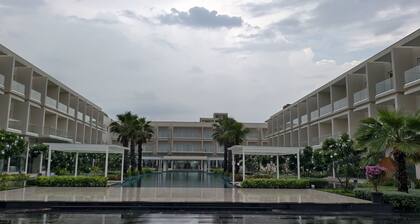 Golden Sands - By The Bay Resorts