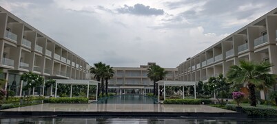 Golden Sands - By The Bay Resorts