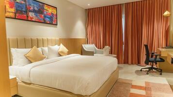 Deluxe Double Room, Sea View | Desk, laptop workspace, free WiFi