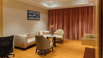 ๋ญ์
๋ฆฌ ์ค์ํธ, ๋ฐ๋ค ์ ๋ง | ์ฑ
์, ๋
ธํธ๋ถ ์์
 ๊ณต๊ฐ, ๋ฌด๋ฃ WiFi