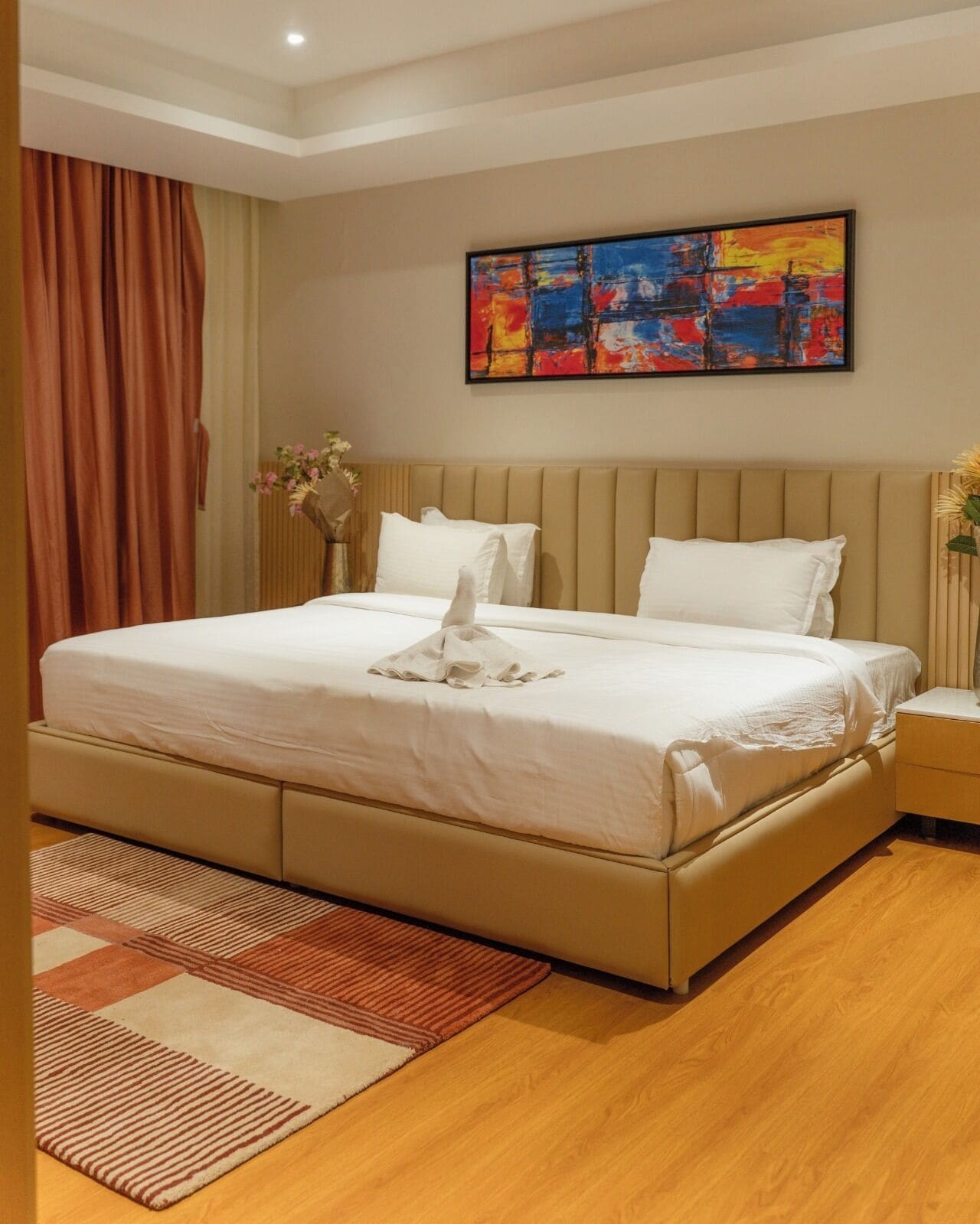 Desk, laptop workspace, free WiFi