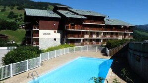Outdoor pool - Apartment in Areches-beaufort Near Skiing (Beaufort)
