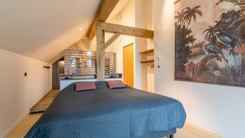 Villa | 3 bedrooms, individually furnished, iron/ironing board, bed sheets