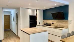 Unclassified image, 2 of 3, button - Apartment in Les Arcs Near Paradiski Slopes (Bourg-Saint-Maurice)