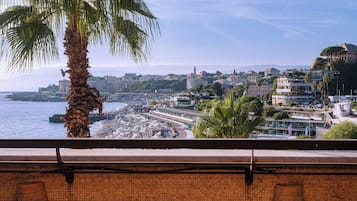 Apartment, 1 Bedroom, Balcony | Water view