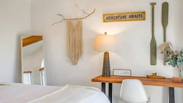 4 bedrooms, iron/ironing board, internet, bed sheets