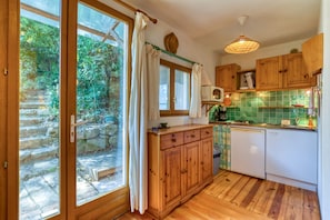 Coffee/tea maker, fridge, microwave, stovetop - Gite du bas – in La Rouquette, a charming little hamlet (Saint-Privat)