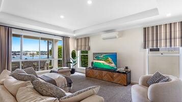 Apartment | Living area