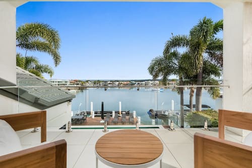 Apartment | Outdoor dining