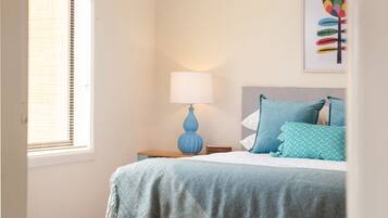 Apartment | 2 bedrooms, laptop workspace, iron/ironing board, bed sheets