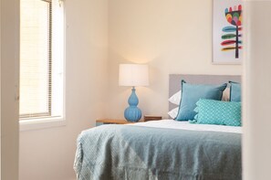 Apartment | 2 bedrooms, laptop workspace, iron/ironing board, bed sheets - Cosy 2-bed Apartment in the Heart of Strathfield (Sydney)