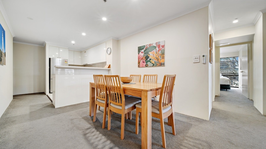 Central 2-bed Apartment With Pool, Gym and Spa