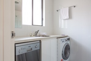 Apartment | Interior - Bright Studio Steps From Westmead Hospital (Sydney)