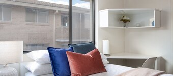Bright Studio Steps From Westmead Hospital