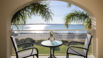 Apartment | Outdoor dining