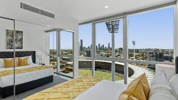 Apartment | 2 bedrooms, laptop workspace, iron/ironing board, bed sheets