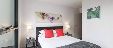 2 chambres, espace de travail pour ordinateur portable