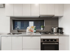 Apartment | Private kitchen | Cookware/dishes/utensils