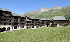 Exterior - Apartment in Le Laitelet by Ski Slopes (Les Allues)
