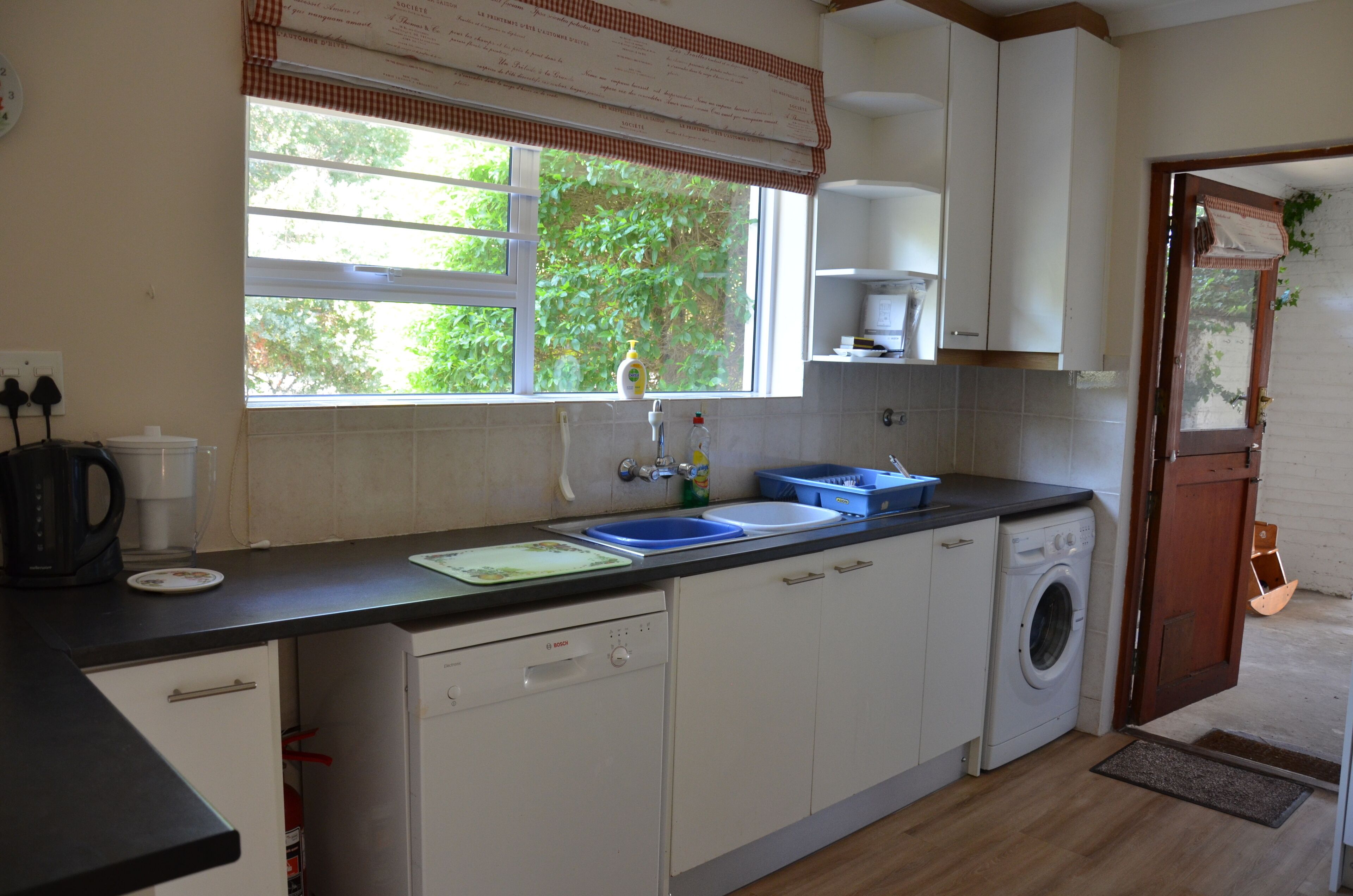 電子レンジ、食器洗い機