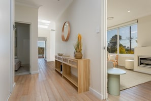 Apartment | Living room | Fireplace - Idyllic 4-bed Home With Alfresco Area Near Beach (Sydney)