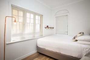 Apartemen | 2 kamar tidur, ruang kerja ramah laptop, dan setrika/meja setrika