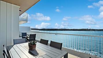 Căn hộ | Ban công