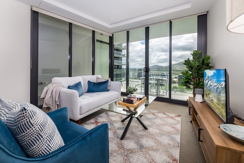 Executive Balcony Apartment in Central Canberra