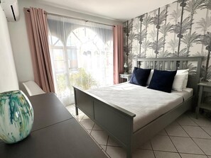 2 habitaciones, tabla de planchar con plancha, wifi y ropa de cama 