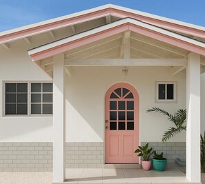 Exterior detail - Exclusive Couples Escape – Private Pool, Tropical Patio & BBQ Bar (aruba)