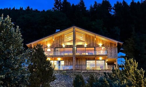 Sublime Chalet for 16 People With Sauna & Jacuzzi!
