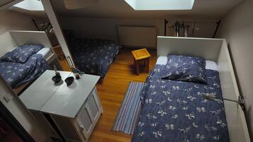 2 habitaciones, tabla de planchar con plancha, internet y ropa de cama