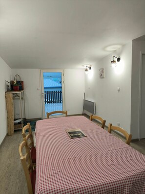 تناول الطعام