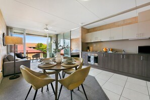 Apartment | Dining - Sleek Apartment With Pool and Rooftop Terrace (Gold Coast)
