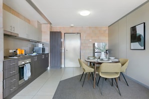 Apartment | Dining