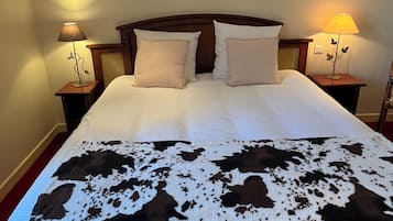 Rom – deluxe, fjellutsikt | Strykejern/-brett og wi-fi (inkludert)