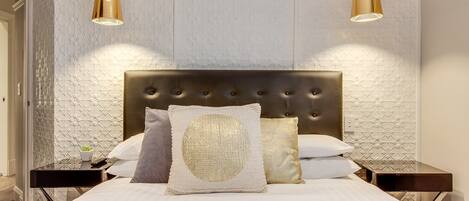 Apartment | 2 bedrooms, laptop workspace, iron/ironing board, bed sheets