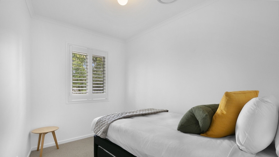 Spacious 4-bed Villa With Mediterranean Charm