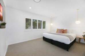 Apartment | 4 bilik tidur, seterika/papan seterika, cadar katil 