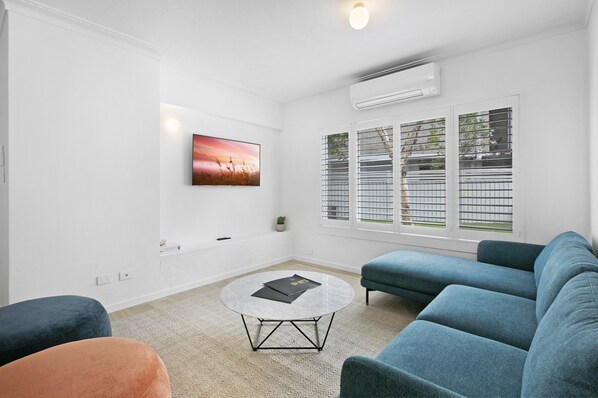 Apartment | Living room