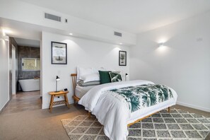 Apartment | 4 bedrooms, laptop workspace, iron/ironing board, bed sheets - Luxury 5-floor Unit With Ocean Views Near Beach (Sunshine Coast)