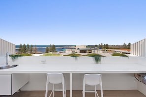 Căn hộ | Ban công