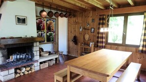 Unclassified image, 2 of 3, button - Beautiful Mountain Chalet for 8 to 10 People. Ideal for Families (Beaufort)