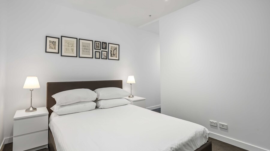Chic 1-bed With Parking, Pool and Gym